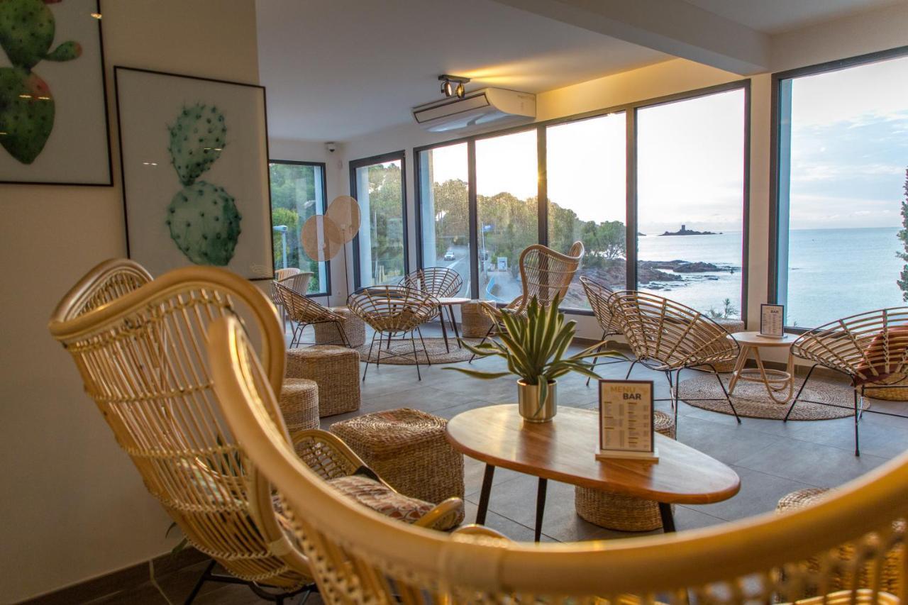 Sowell Residences Chenes Verts Saint-Raphaël Екстериор снимка