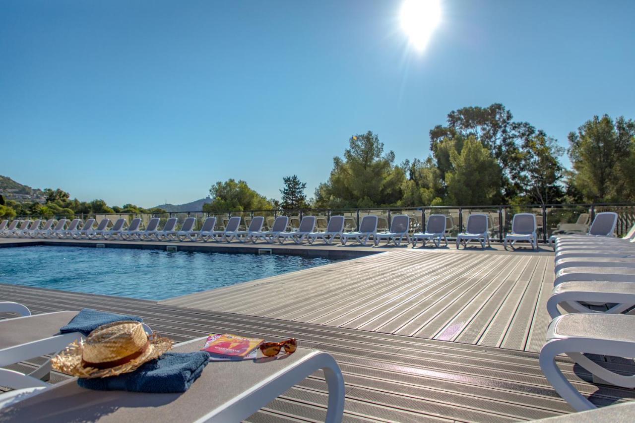 Sowell Residences Chenes Verts Saint-Raphaël Екстериор снимка