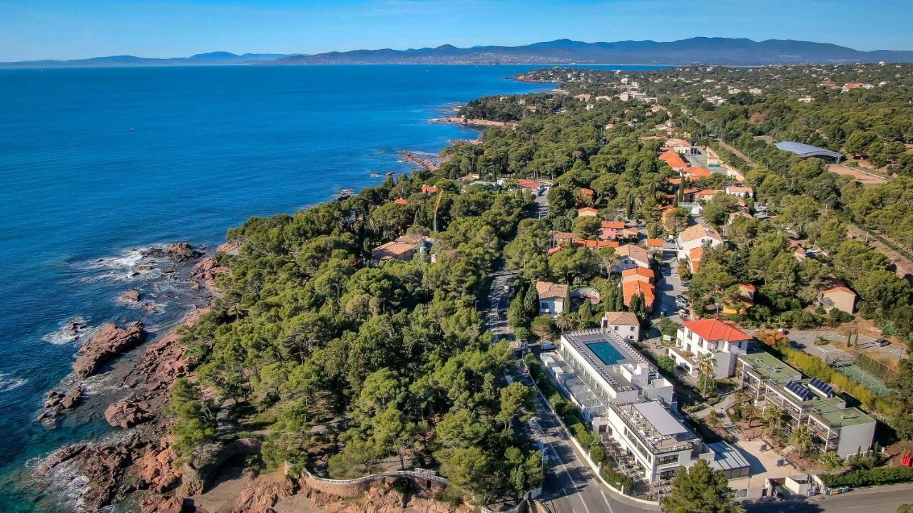 Sowell Residences Chenes Verts Saint-Raphaël Екстериор снимка