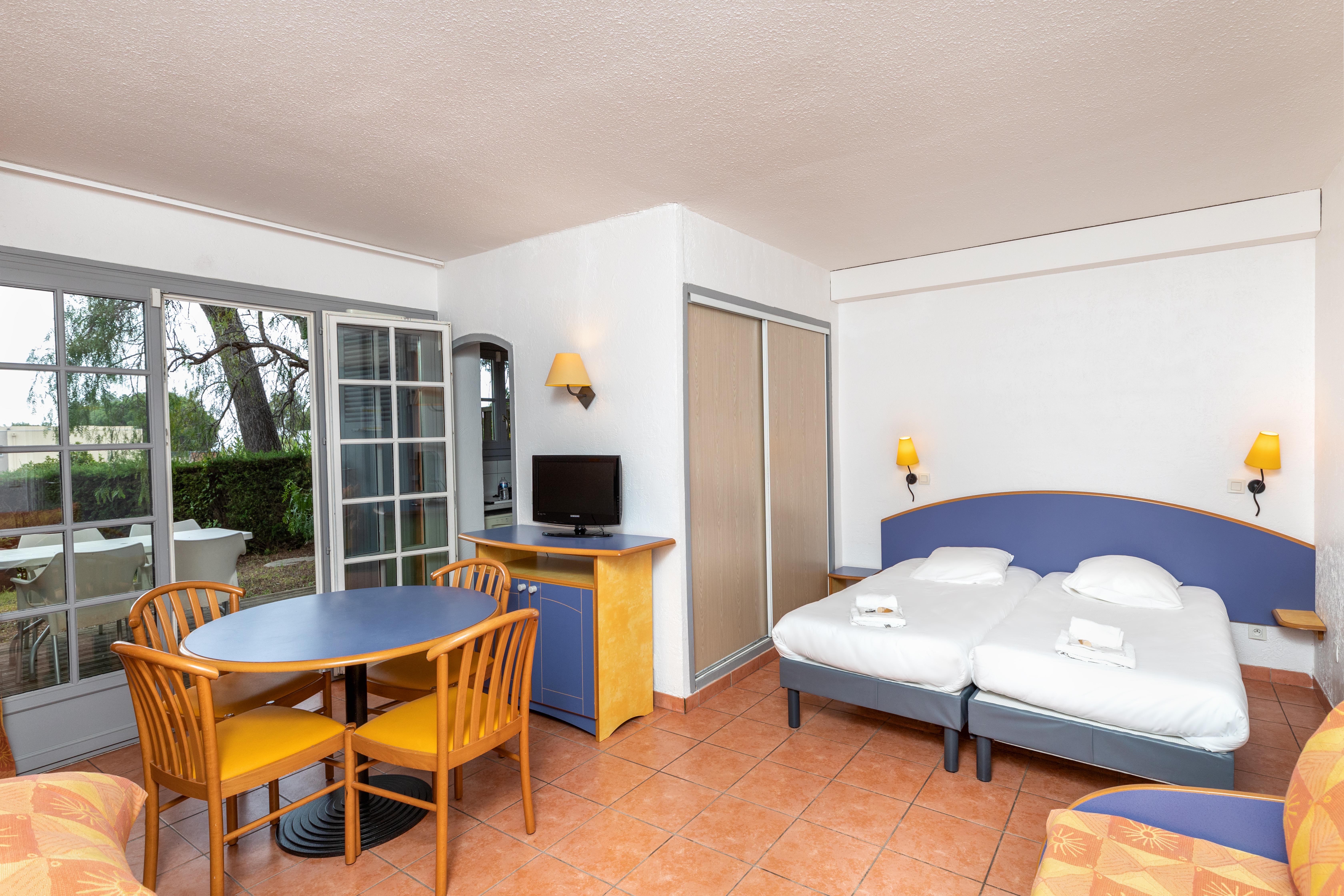 Sowell Residences Chenes Verts Saint-Raphaël Екстериор снимка