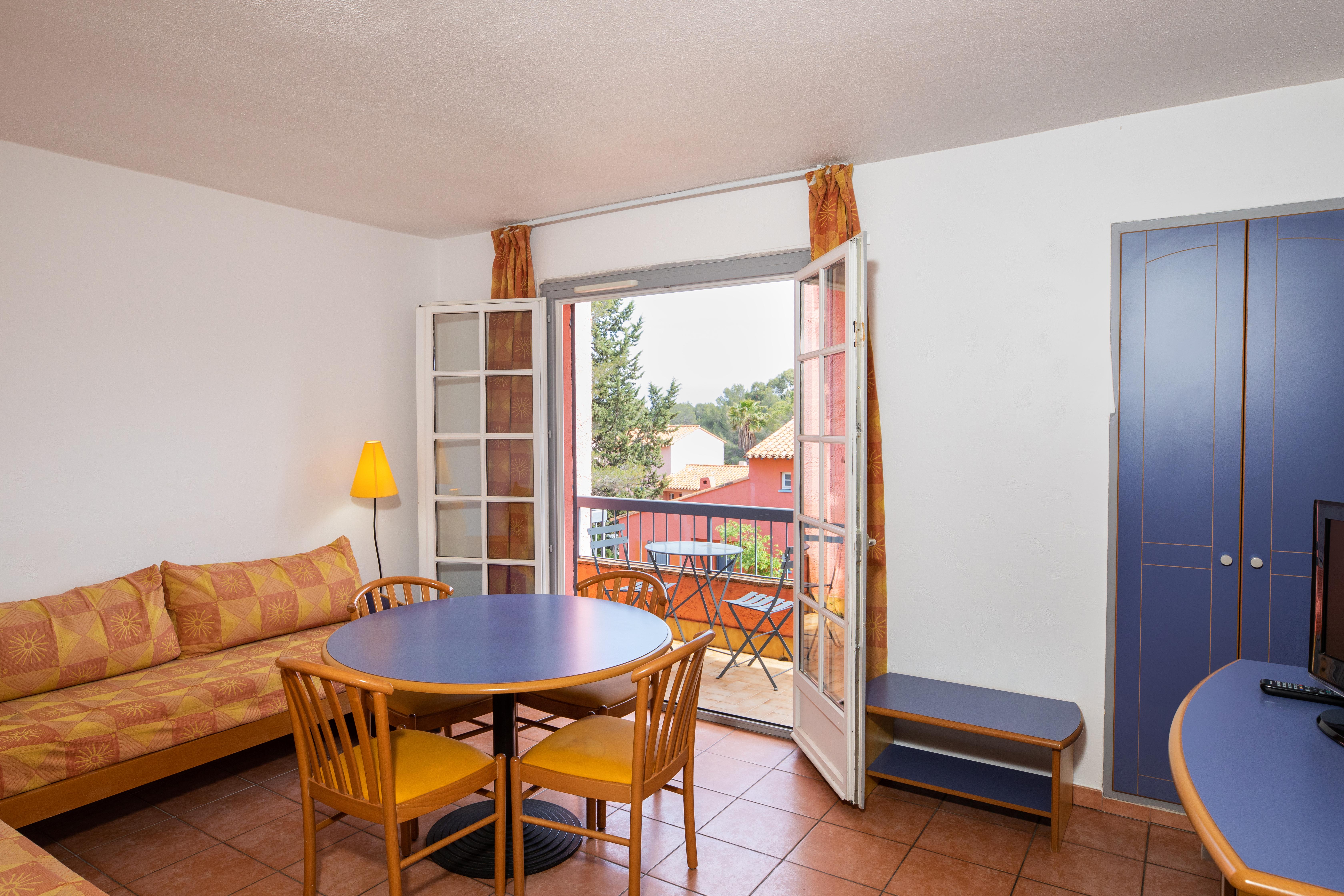 Sowell Residences Chenes Verts Saint-Raphaël Екстериор снимка