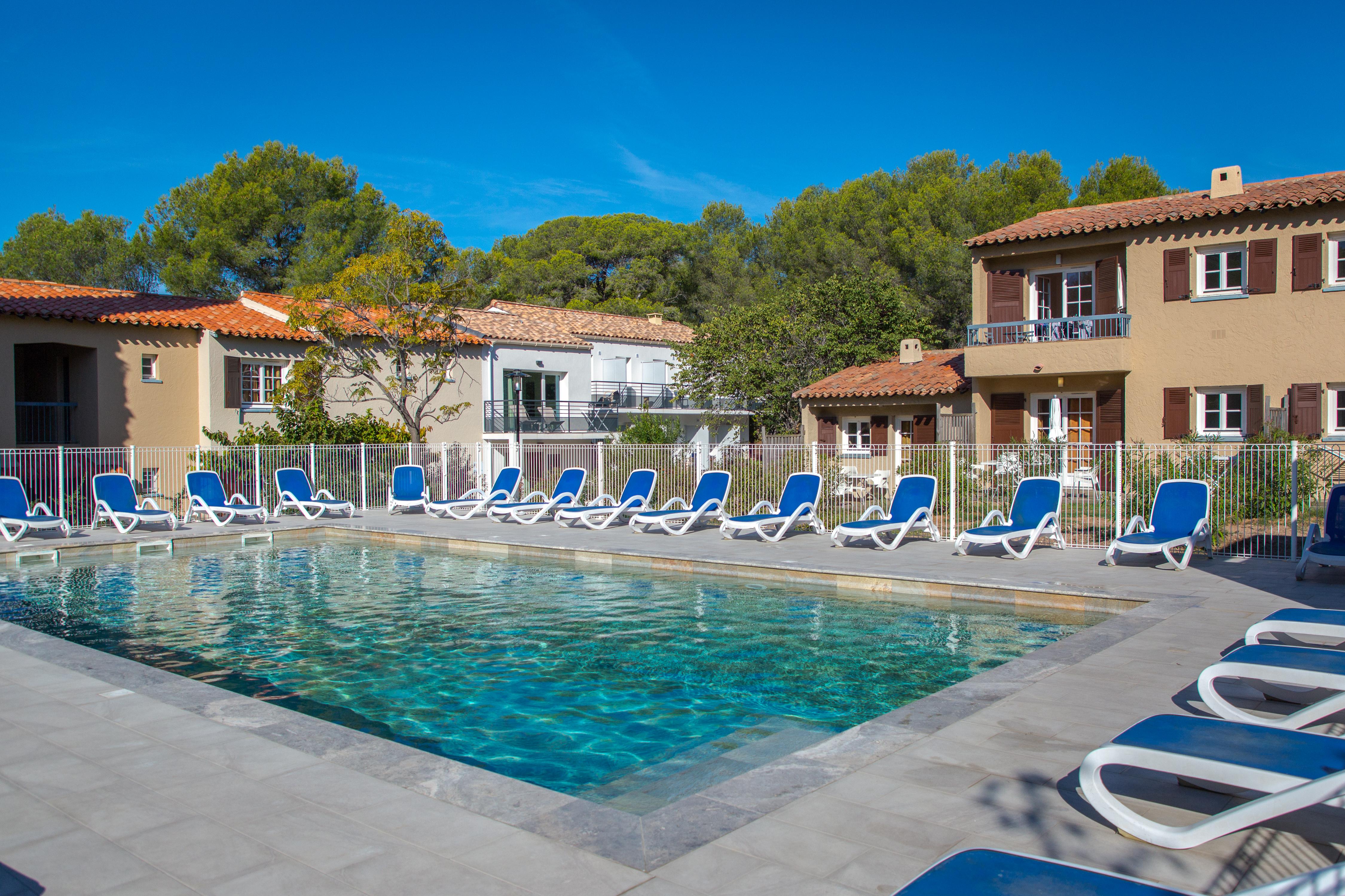Sowell Residences Chenes Verts Saint-Raphaël Екстериор снимка