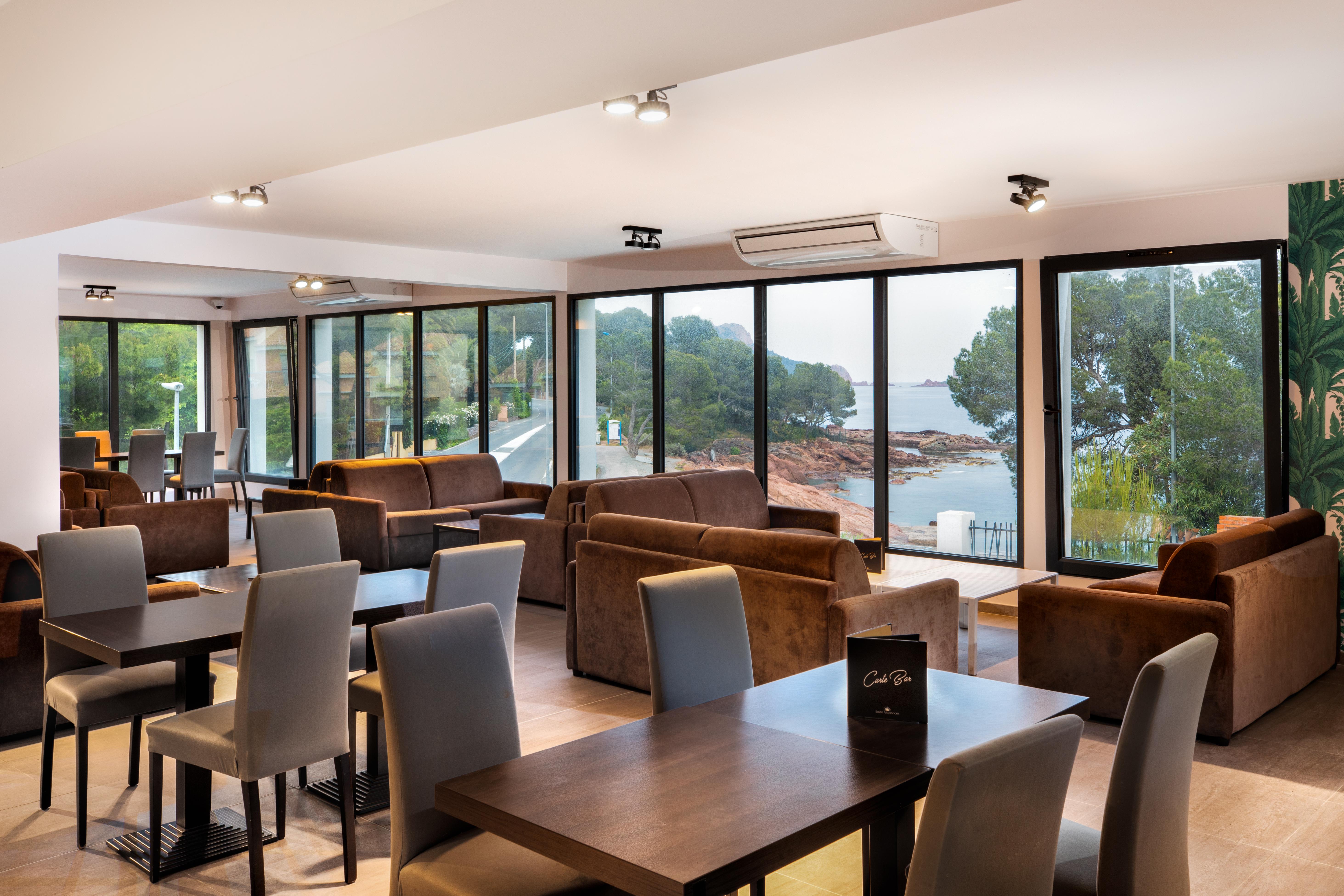 Sowell Residences Chenes Verts Saint-Raphaël Екстериор снимка