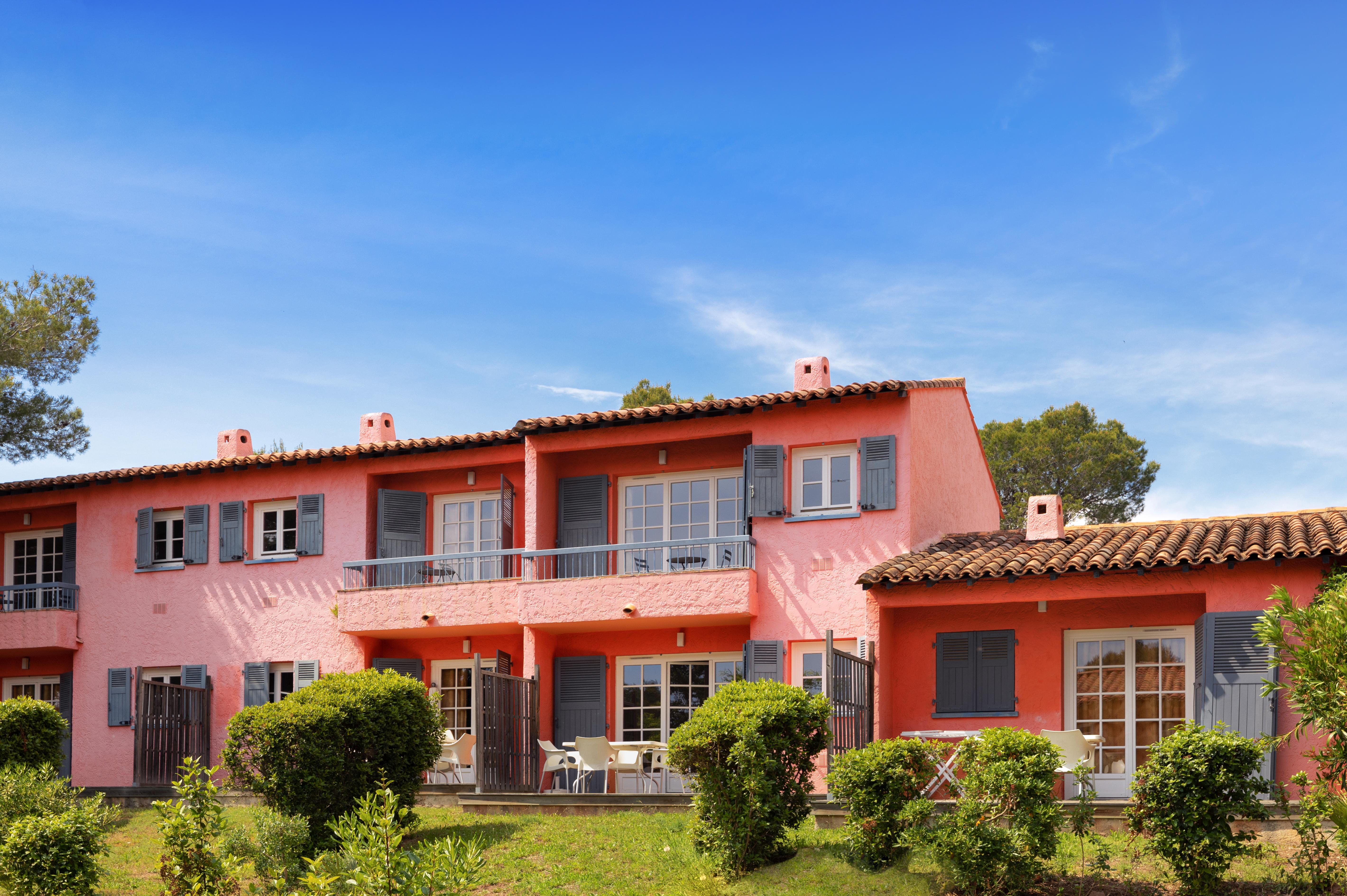 Sowell Residences Chenes Verts Saint-Raphaël Екстериор снимка