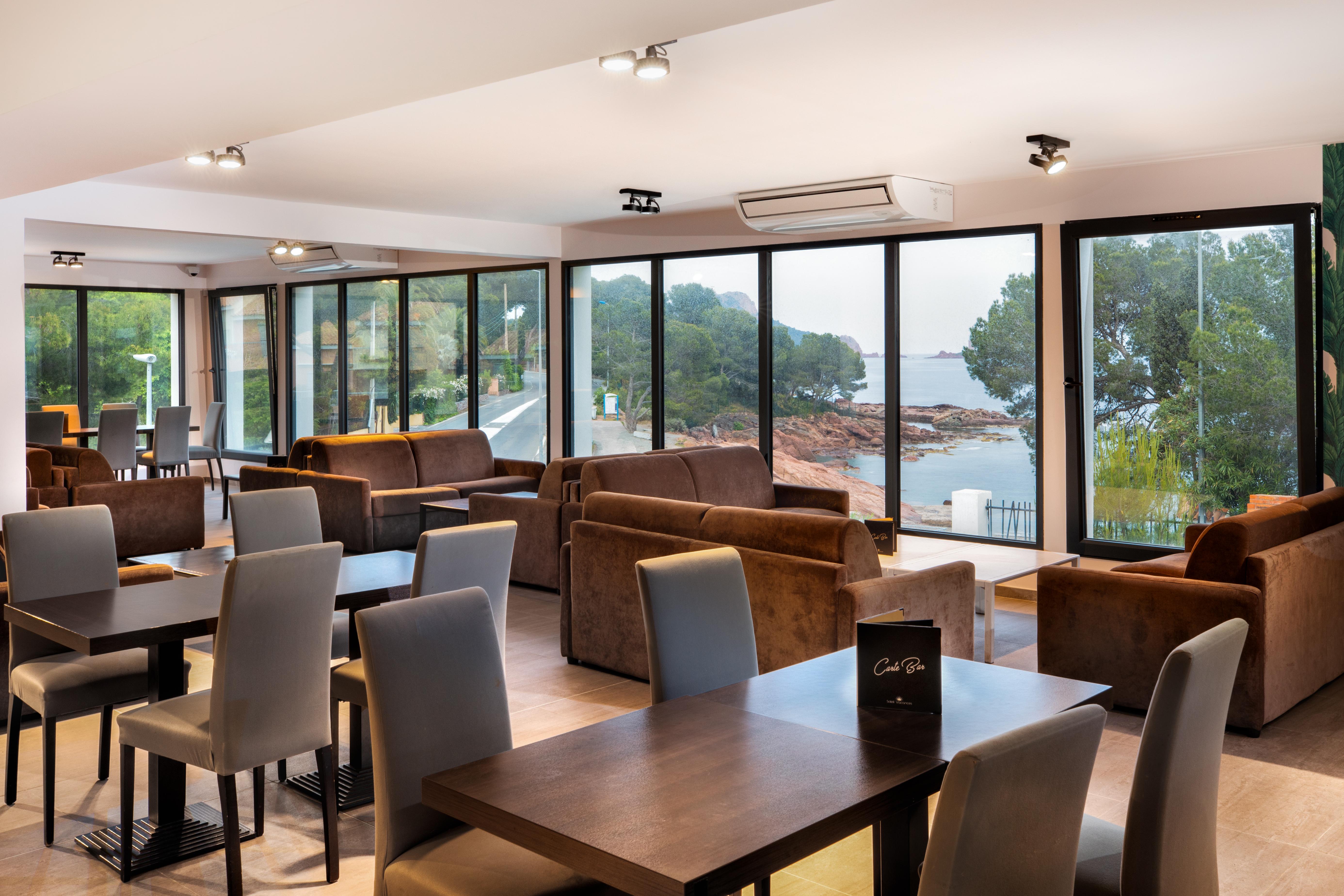 Sowell Residences Chenes Verts Saint-Raphaël Екстериор снимка