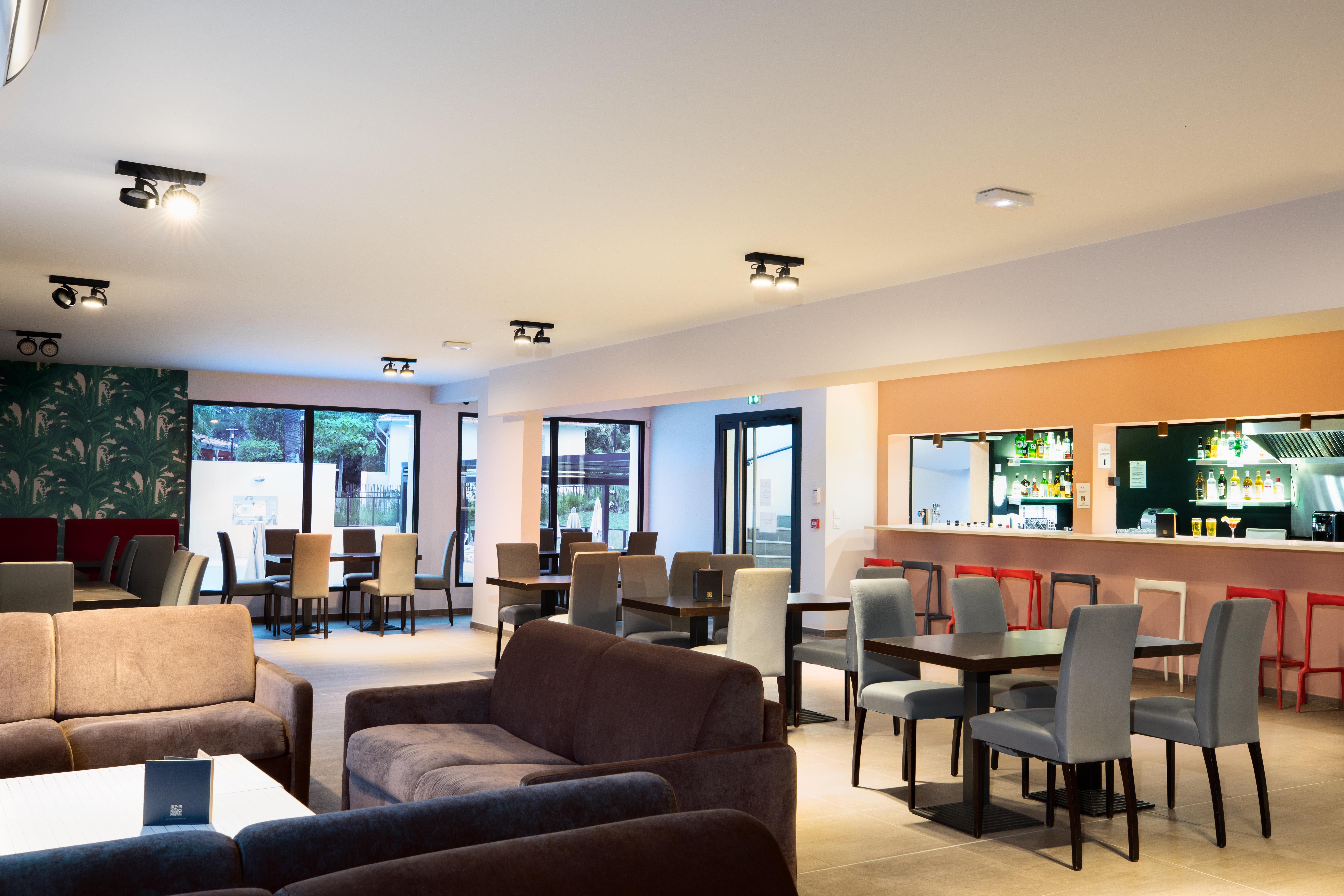 Sowell Residences Chenes Verts Saint-Raphaël Екстериор снимка