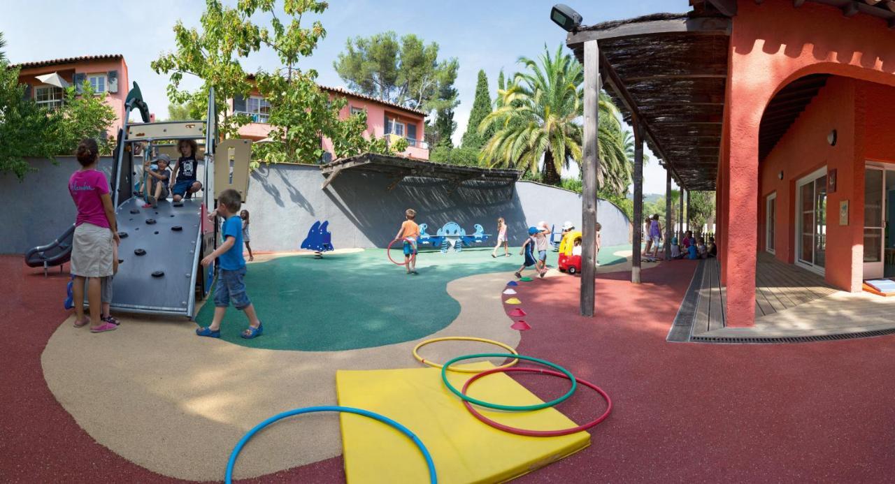 Sowell Residences Chenes Verts Saint-Raphaël Екстериор снимка